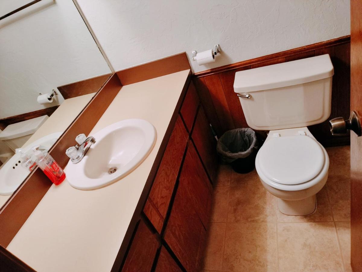 Golden Sunflower'S Apt B1 Лотон Екстер'єр фото