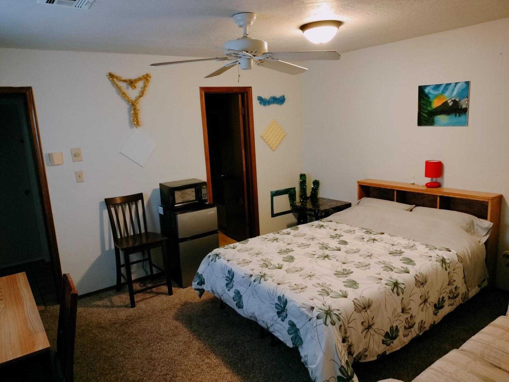Golden Sunflower'S Apt B1 Лотон Екстер'єр фото