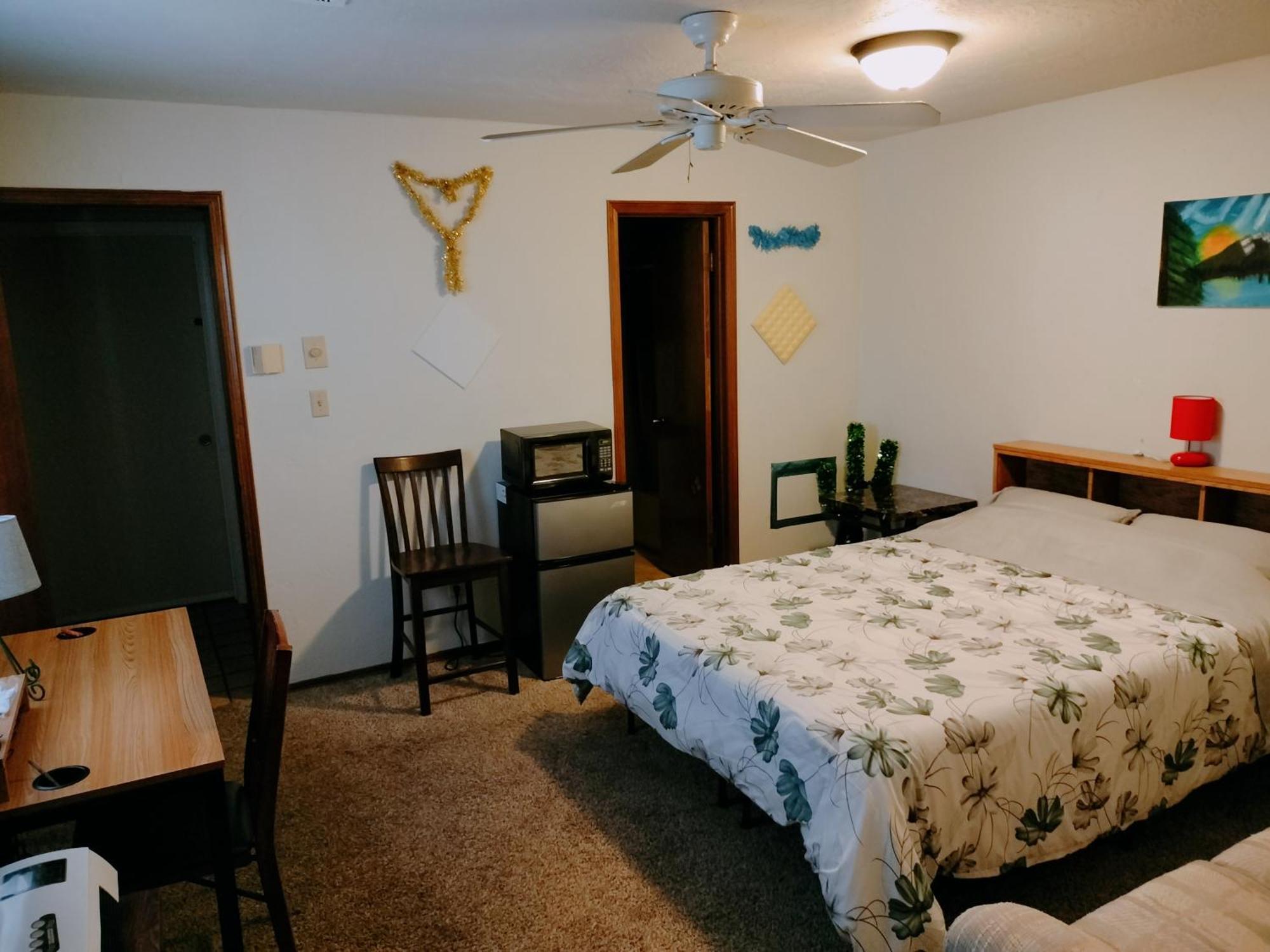 Golden Sunflower'S Apt B1 Лотон Екстер'єр фото